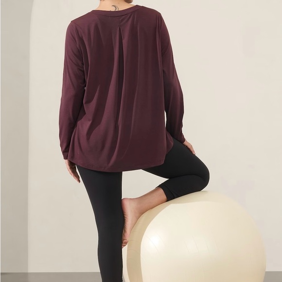 NWT Athleta With Ease Top-Size Medium - Picture 8 of 9